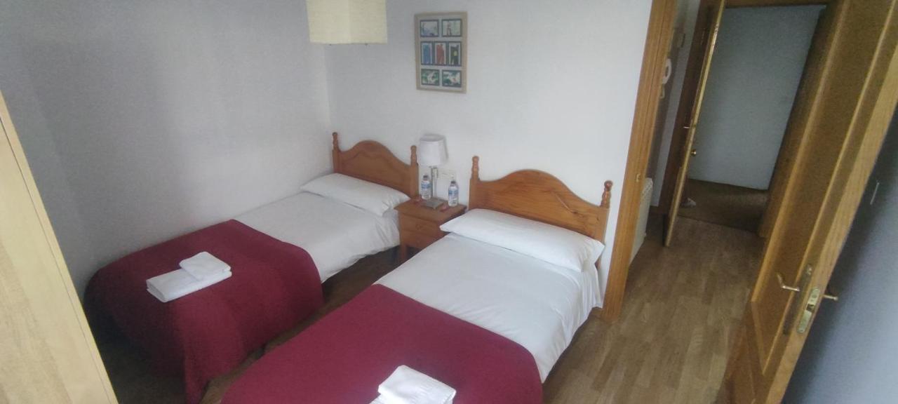 El Cruce 1 Y 2 Apartment Вилафранка дел Биерсо Екстериор снимка